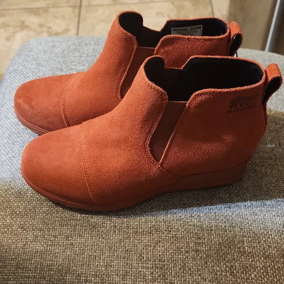 Sorel Evie Pull On Suede Booties - Picture 5 of 8